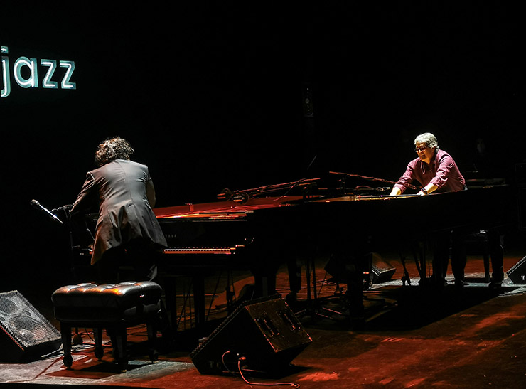 Luz y quejío entre las teclas