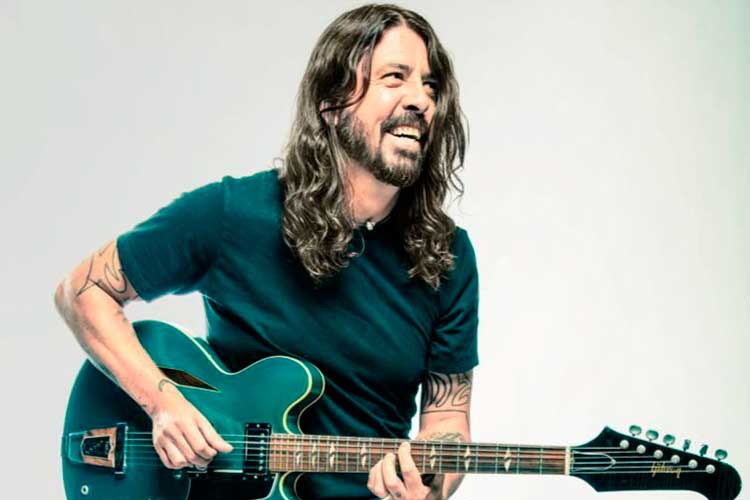 Dave Grohl inaugura Hanukkah Sessions con "Sabotage" de Beastie Boys