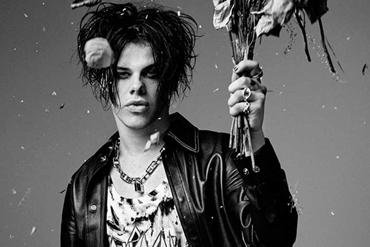 Yungblud habla sobre samplear a The Cure en “Tissues”
