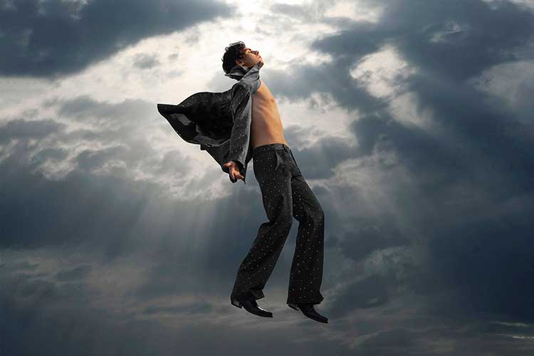 Alfred García regresa con "Los Espabilados"