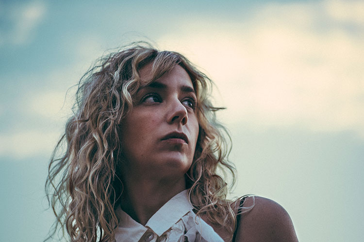 Juana Everett publica "Move On", su nuevo trabajo en estudio