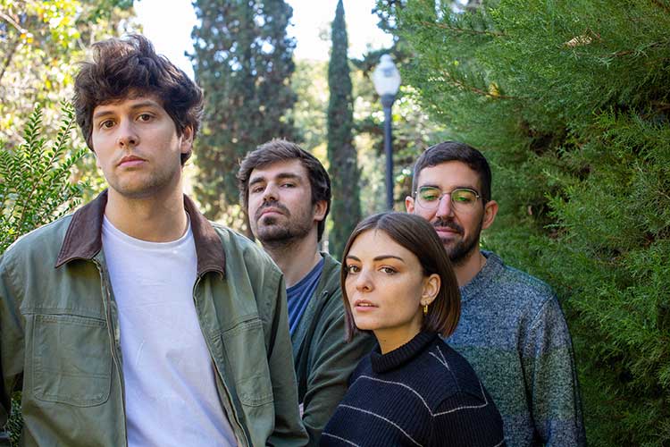 "Nosotros apostamos por una actitud más reflexiva y emotivamente intensa"