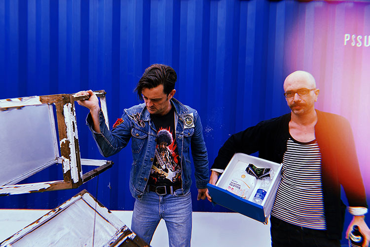 "Me encanta tocar con mucha gente diferente, y eso es exactamente lo que hago"