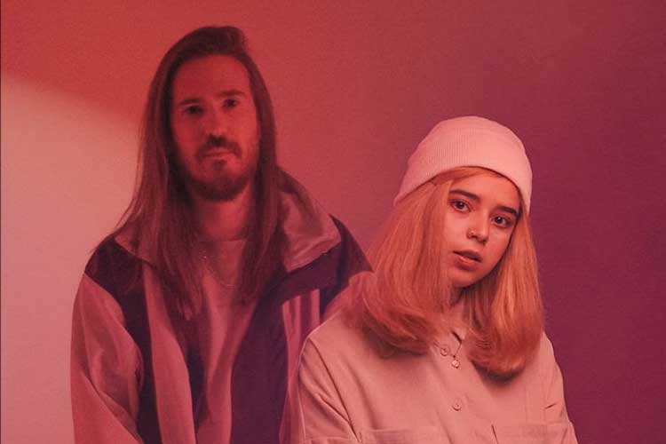 Carlos Sadness se une a Bratty en una nueva versión de "Chocolate y Nata"