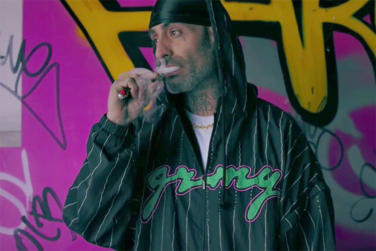 Costa publica el videoclip de "Cama Caliente", su nuevo single