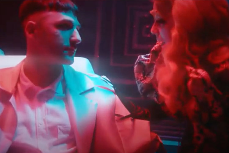 Estrenamos el clip de "White Wine (Raro) de Aiala con Spxxn P