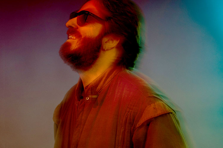 "El sistema es mórt", debut de Gran Béstia y crítica del sistema capitalista