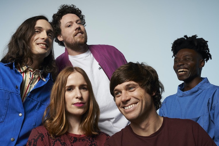 Metronomy posponen su gira europea de presentación a marzo de 2022