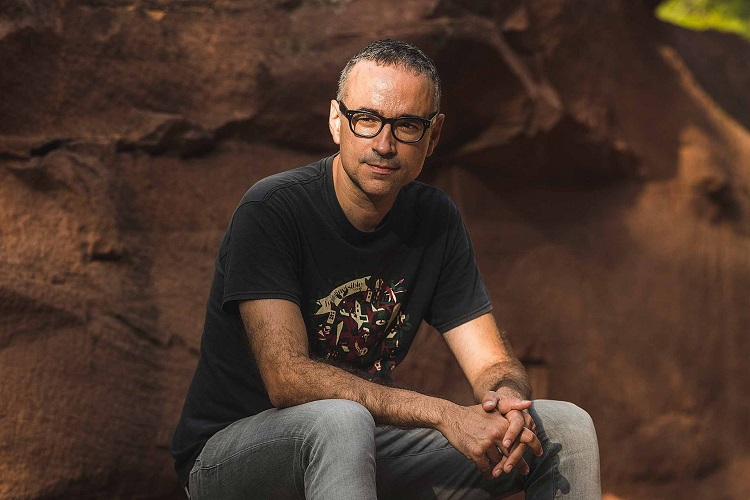 Xavi Sarrià presenta su concierto-documental “No s’apaguen les estreles”