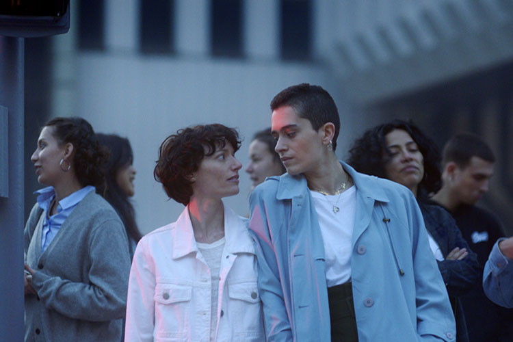 Una bonita versión de "Pero a tu lado" (Los Secretos) de la mano de IKEA