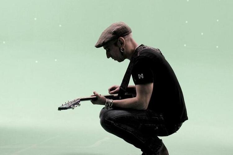 Fito y Fitipaldis sorprende con “Cada vez cadáver”, primer tema de su nuevo disco