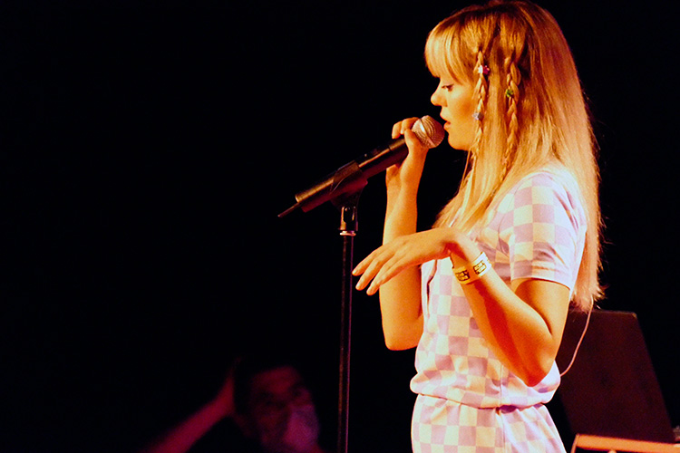 Disfruta, compone y canta, no se la pierdan