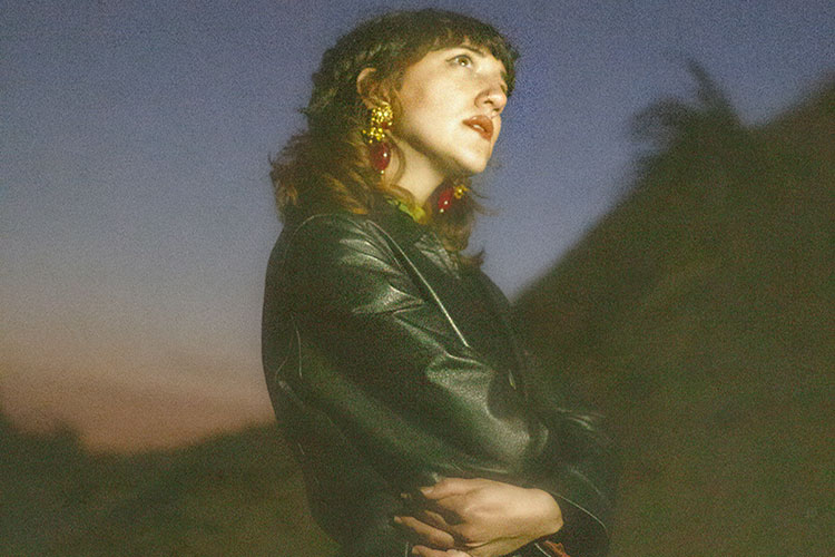 “Hacer este disco ha sido una grieta de luz en medio del gran muro”