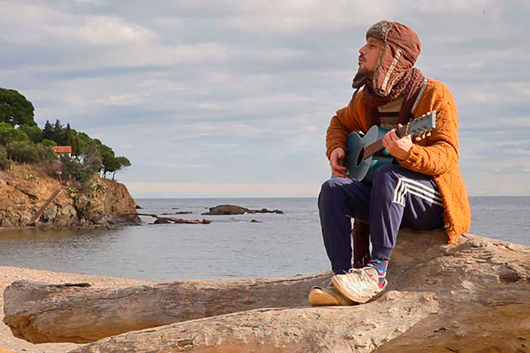 Capità Moore (Albert Rams) se estrena con su tema debut