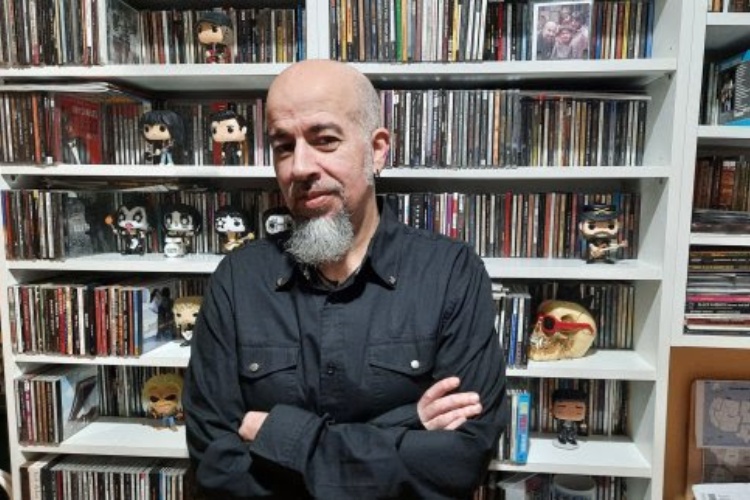 Eduardo Izquierdo revive a estrellas incomprendidas del rock en "Héroes Malditos"