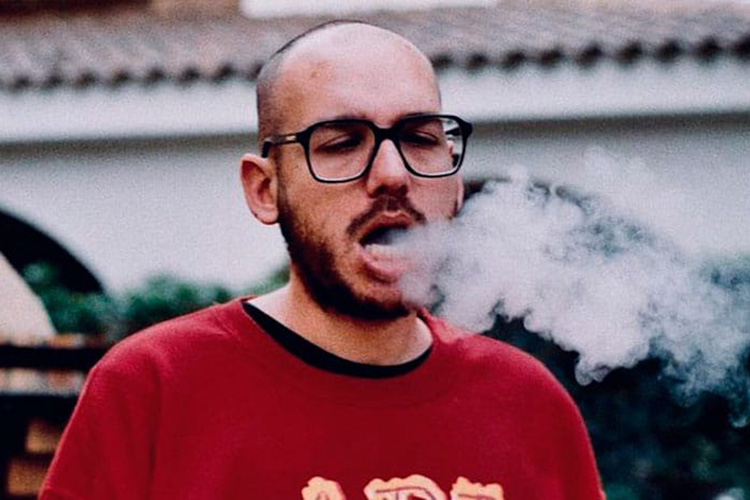 “En este disco transito ese paso de niño a adulto”