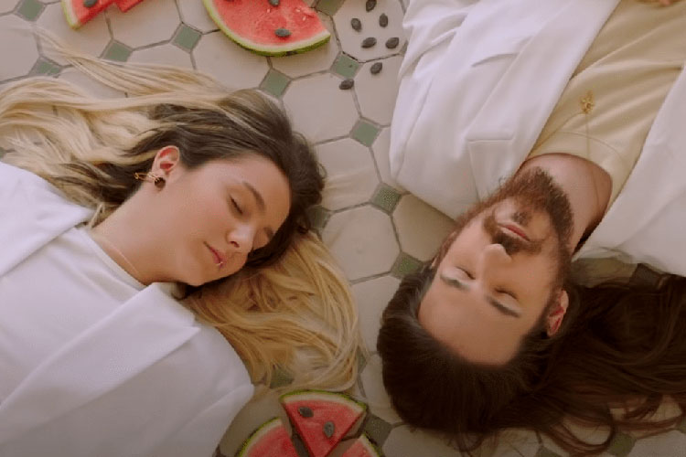 El verano llega con Suu y Carlos Sadness en “Barcelona Tropical”