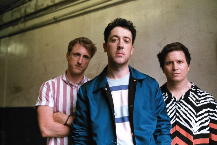 The Wombats estrenan nuevo single, “Everything I Love Is Going To Die"