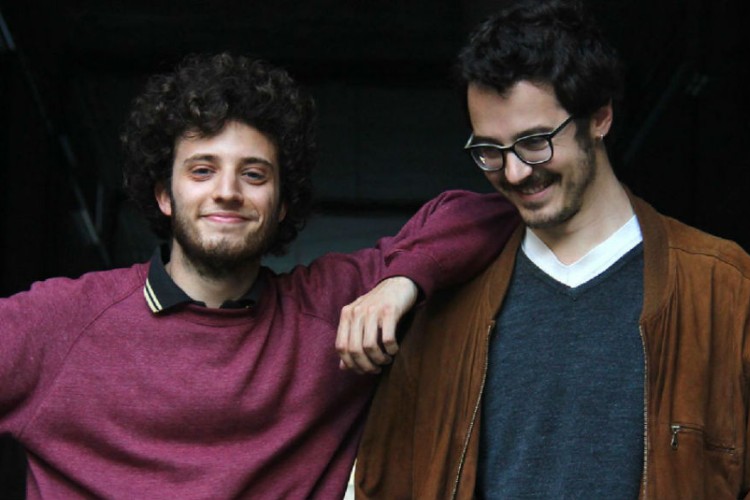 Cala Vento versionan "Del montón", uno de los hits de Sr. Chinarro