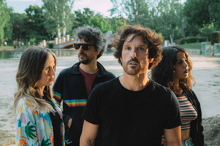 "Vamos a explorar todo lo posible siempre. Hemos venido a jugar"