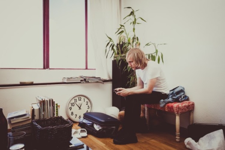 Neuman vuelve con su nuevo adelanto "Baby The Sunrise"