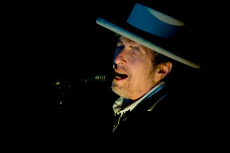 Bob Dylan lanza un trailer de su evento en streaming “Shadow Kingdom”