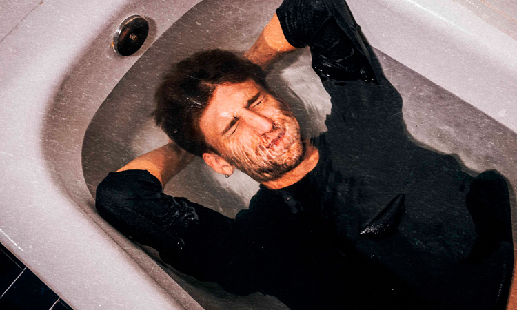 "Con vida de pirata pero miedo al mar", segundo single de MON DVY