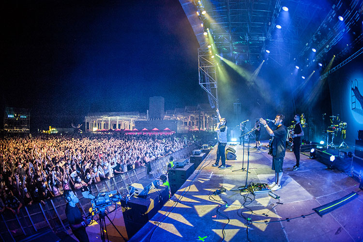 Más de 2.000 contagiados en los festivales catalanes