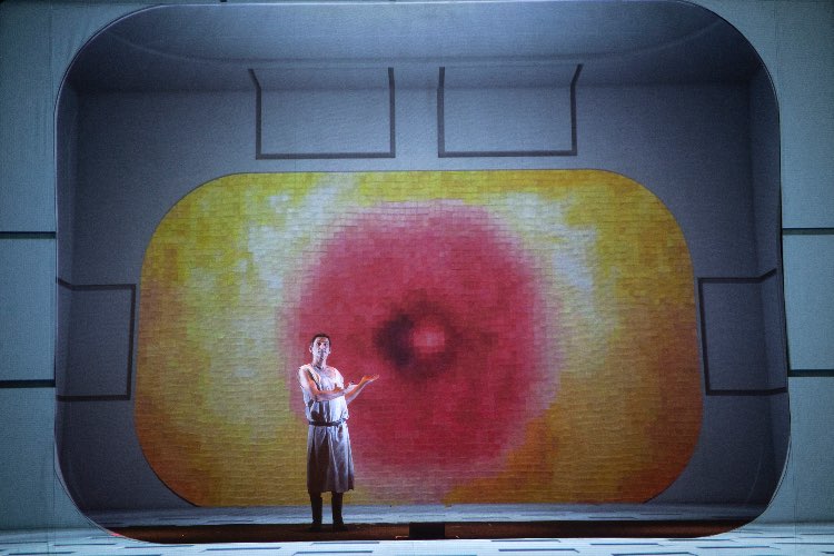 Albert Pla vuelve a los escenarios con la versión 2.0 de "Miedo"