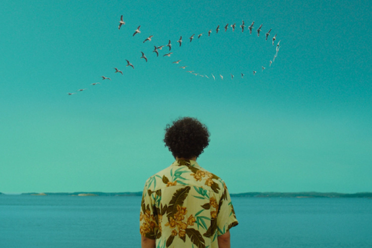 “Creo que soy bastante conservador, sigo con mi guitarra española”