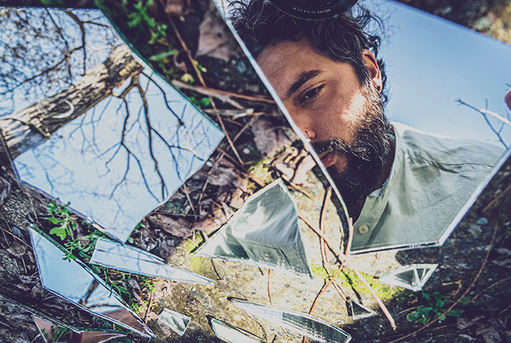 Novembre Elèctric hace suyo el mensaje de la película Memento en su nueva canción