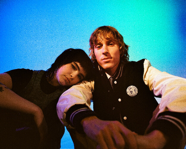 Dreamer Boy comparte tema junto a BENEE, "Are You Letting Go?"