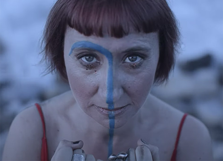 "Plañidera" es el excelente nuevo videoclip de María Guadaña