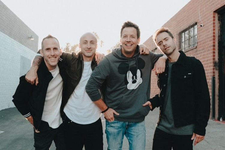 Sobredosis de nostalgia con "The Antidote", primer single de Simple Plan en dos años