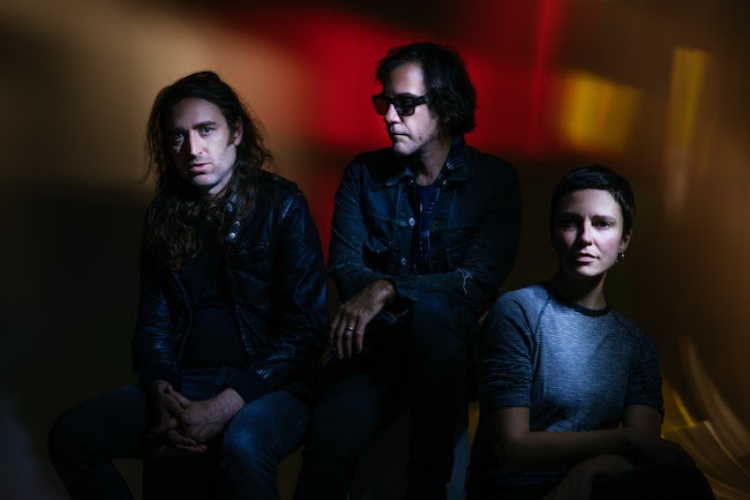 A Place To Bury Strangers anuncian un álbum con más de veinte remixes