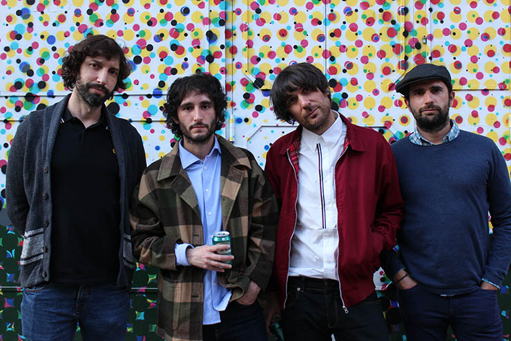 "Tocamos pop, rumba o folk sin ningún complejo porque es lo que nos gusta"