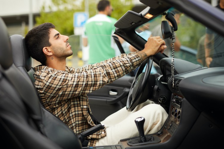 Estrenamos "loco x ti" de tommy 3 balas, adelanto de "FLY BOY ROBOT"