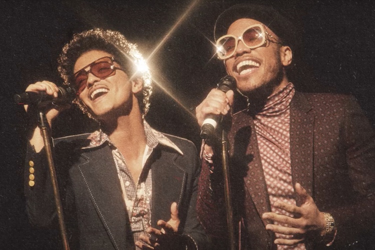 Bruno Mars y Anderson .Paak versionan el clásico “Love's Train”