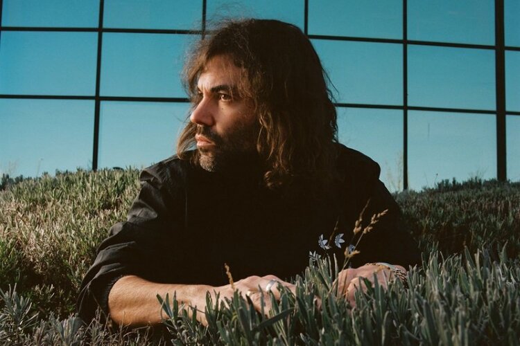 Joe Crepúsculo nos hace bailar como ángeles en “Jose House”