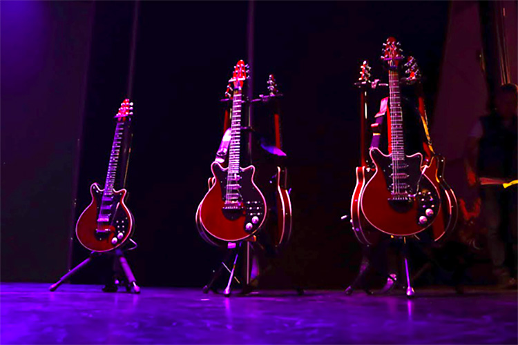 Llega a España la historia sobre la guitarra casera de Brian May (Queen)