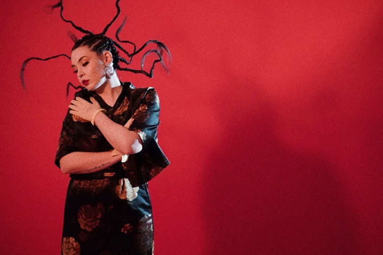 Estrenamos el videoclip de “Grietas”, el nuevo single de Carla Luna