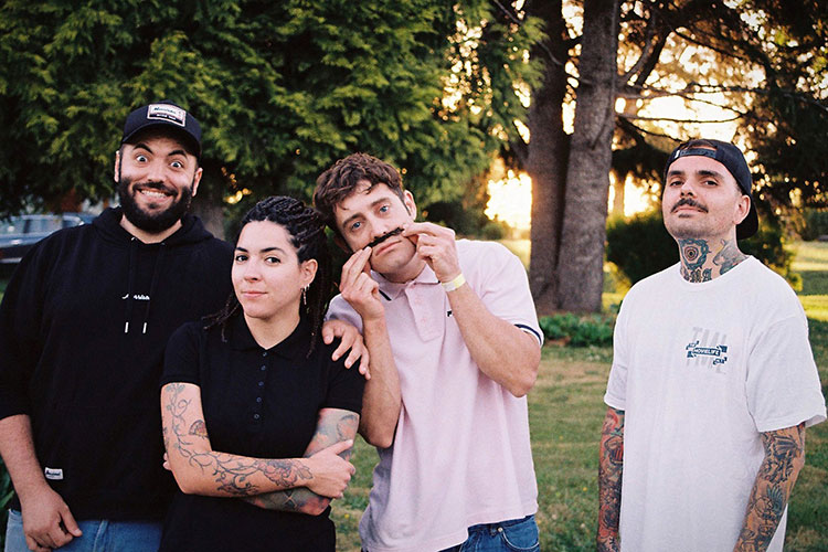 La La Love You, Veintiuno y muchos más en la gira Keep Walking