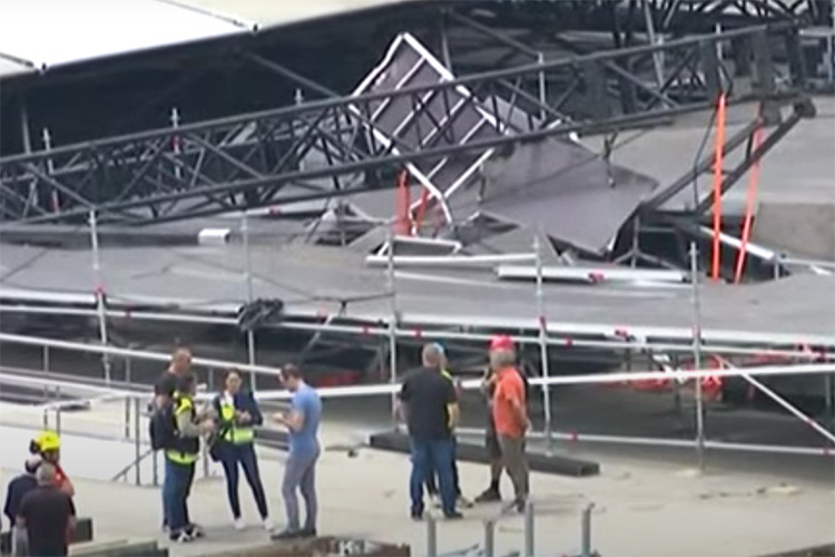 Varios trabajadores heridos al derrumbarse un escenario de O Son do Camiño