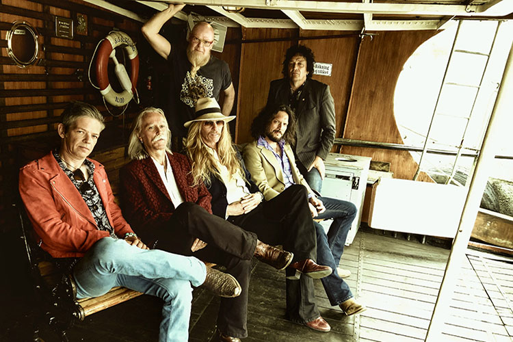 Diamond Dogs presentarán su nuevo trabajo en doce fechas españolas