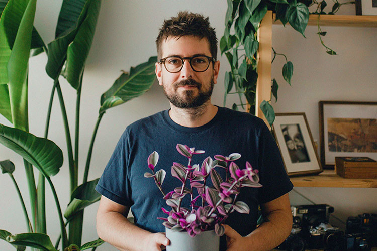 Pau Vallvé comparte un nuevo adelanto, “Llevar-nos cada matí”