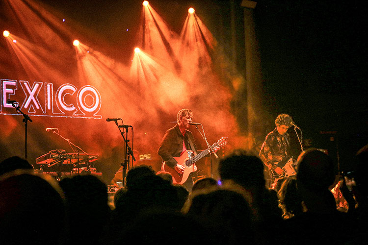 Apostando por su vertiente más latina