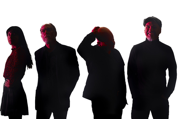 Pixies comparten un nuevo avance, “Dregs Of The Wine”