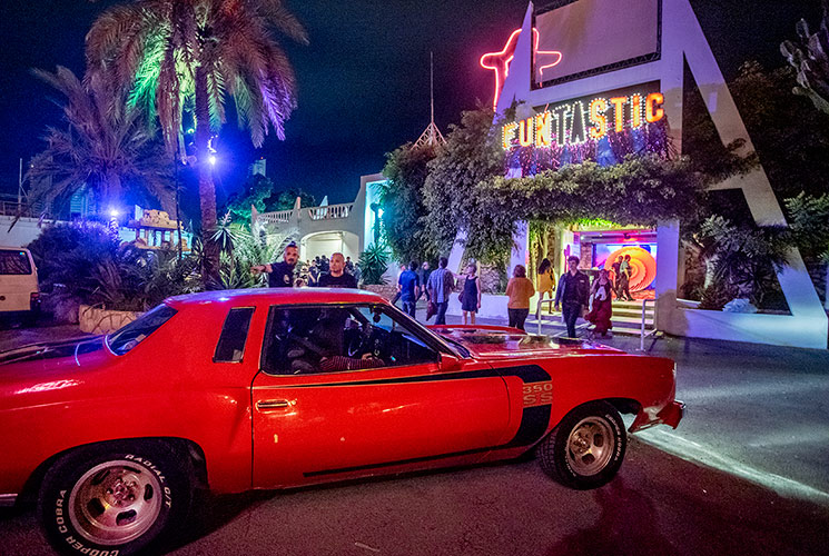 Todo preparado para el Funtastic Dracula Carnival