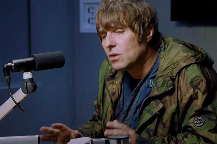 Liam Gallagher versiona “I Don't Want To Be A Soldier Mama” de John Lennon