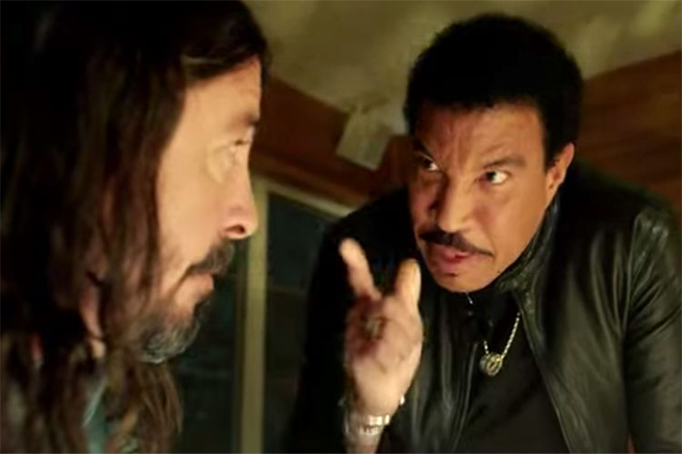 Dave Grohl se suma a Lionel Richie en el show del Rock & Roll Hall Of Fame
